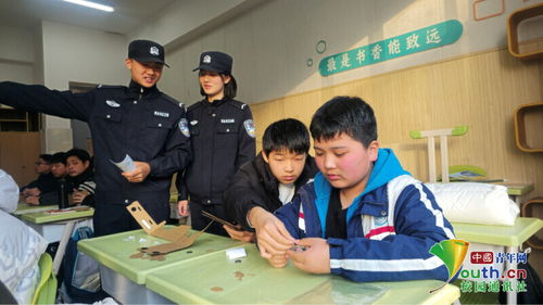 警院学子进校园 安全教育护成长——河南警察学院赴中学开展安全教育服务侧记